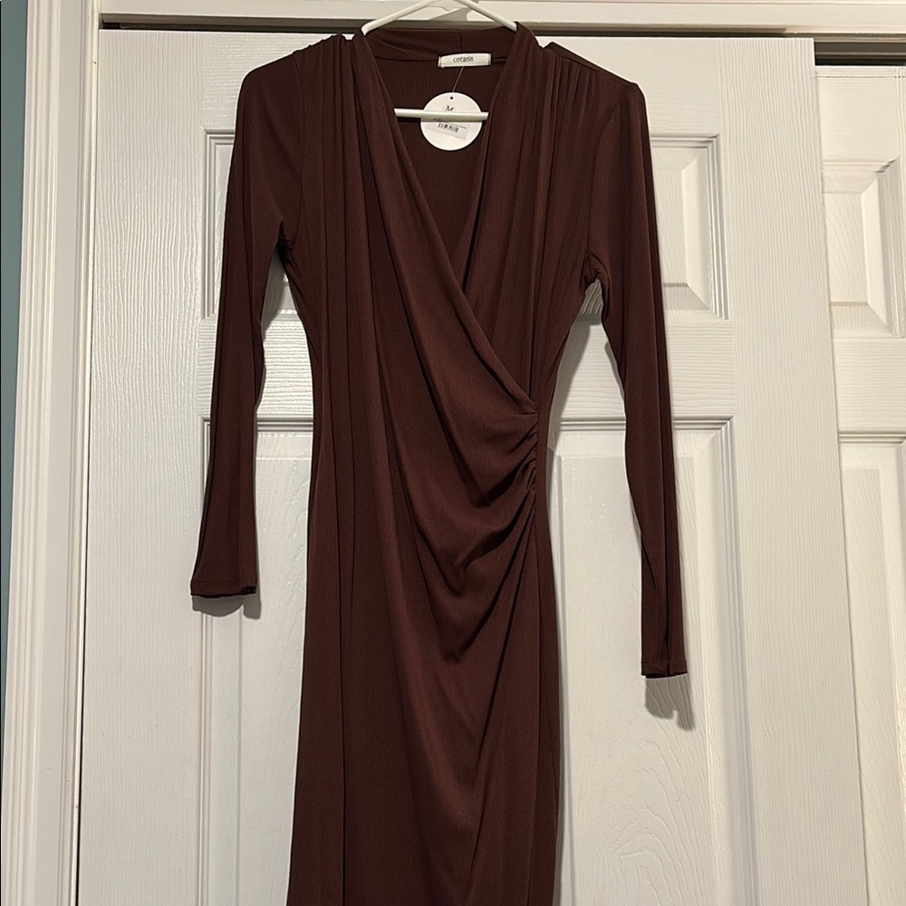 NWT 🤎 Brown Long Sleeve Dress with Timeless Elegance Medium 🆕
